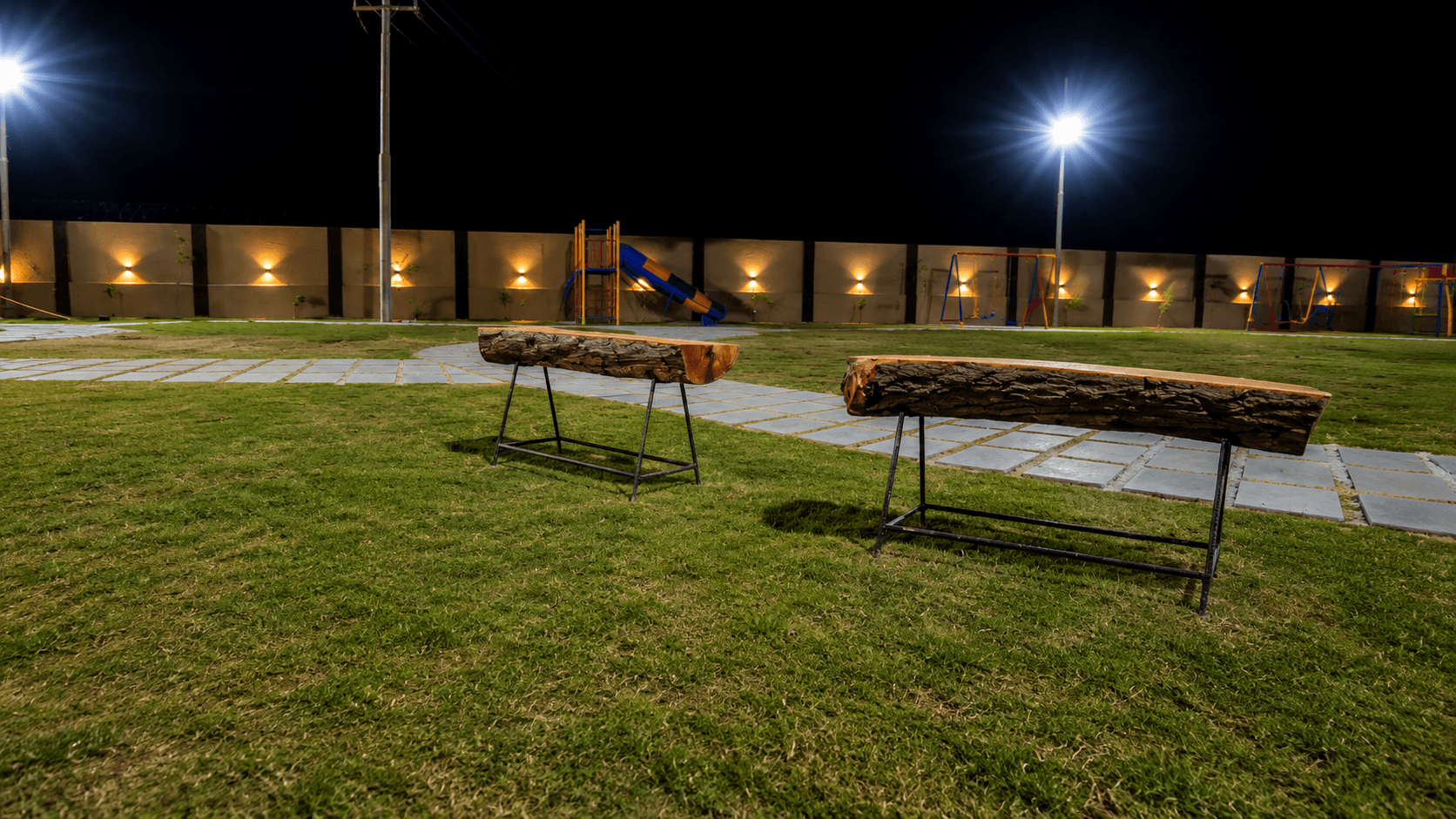 Vicky Farmhouse lawn and play area
