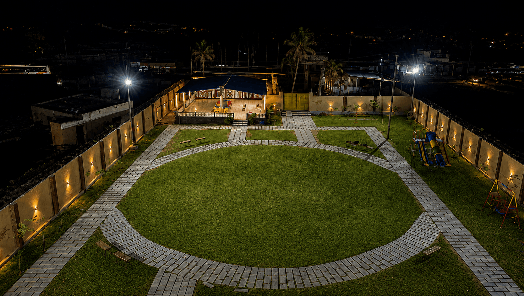 Spacious Lawns